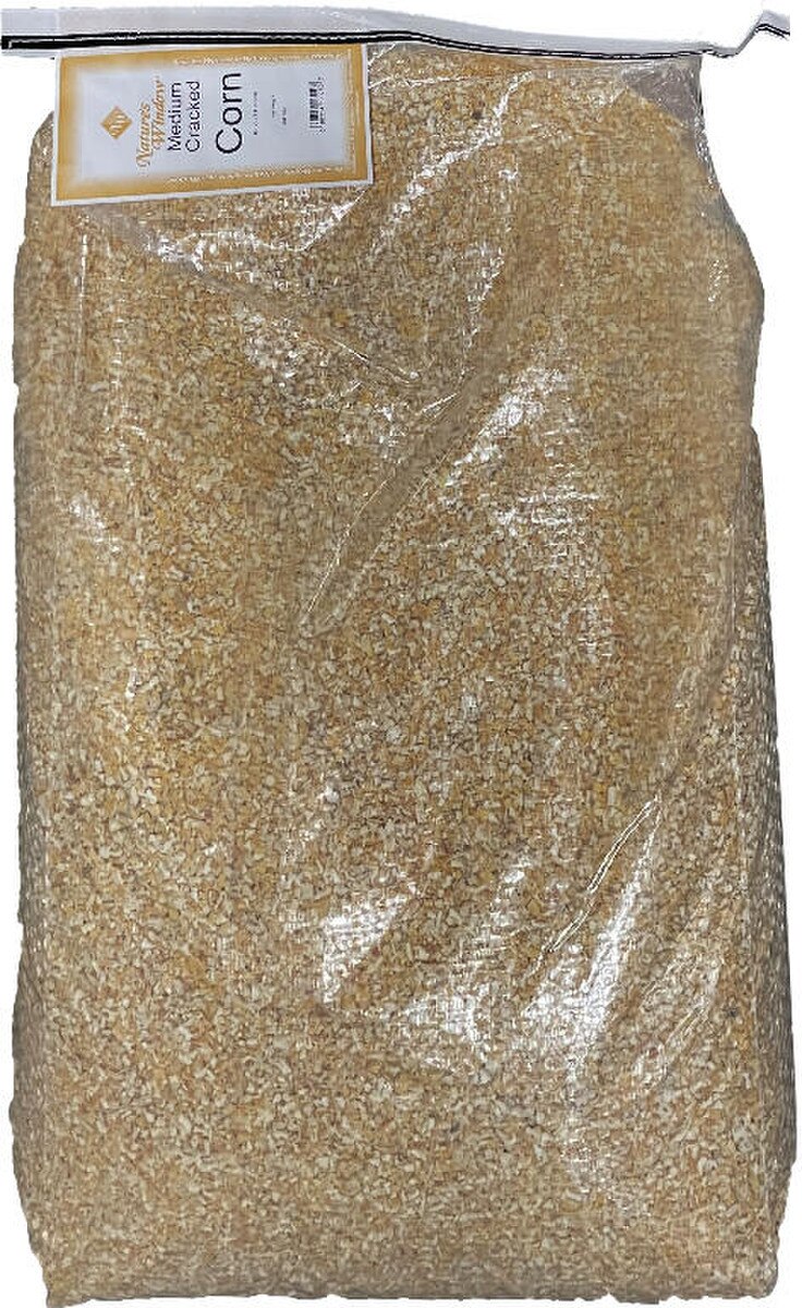 Cracked Corn 50 LB Medium